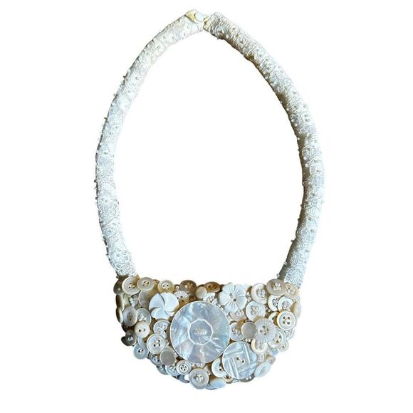 Vintage Hand Made‎ Necklace with Mother Of Pearl Buttons - Picture 1 of 5